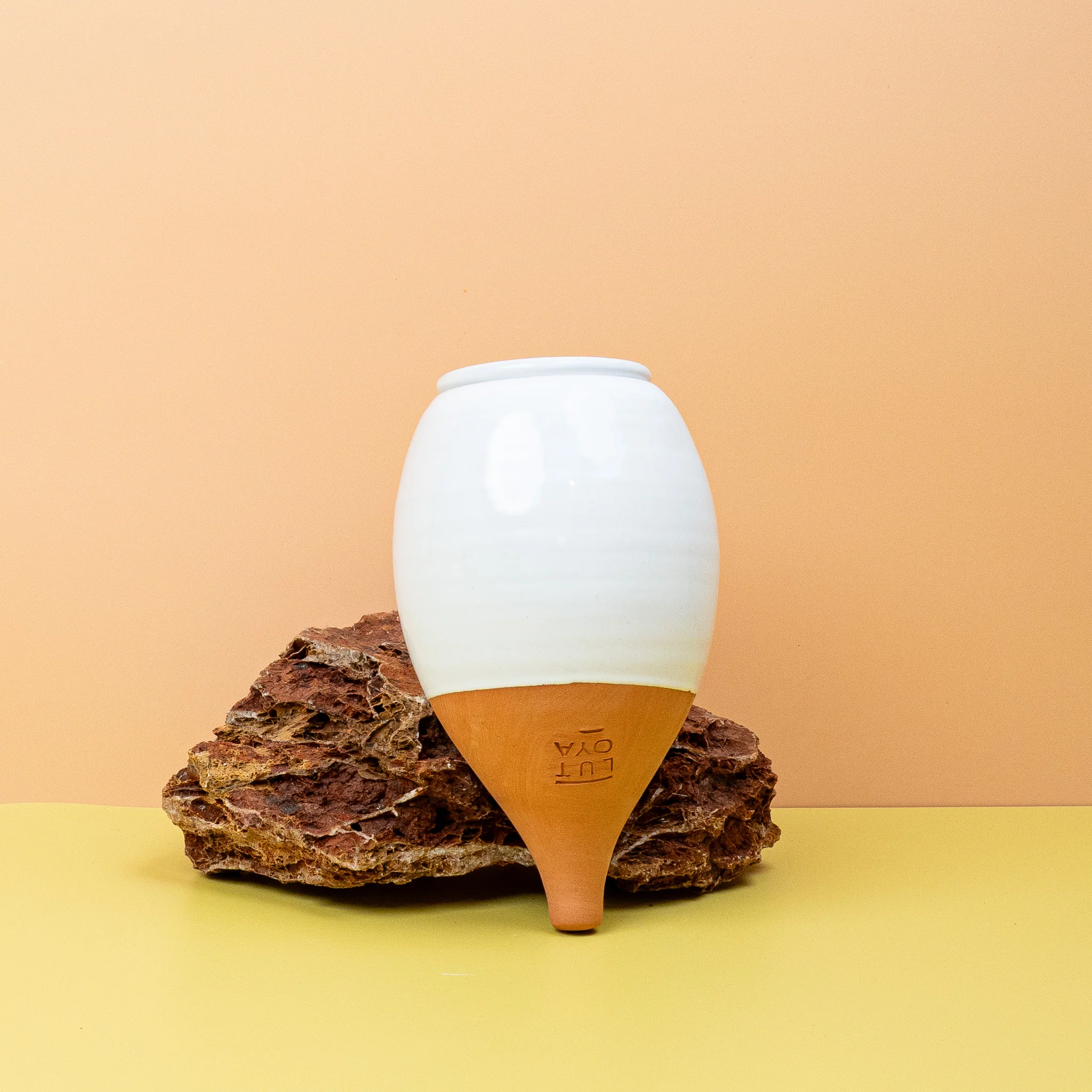 SELBSTBEWÄSSERUNG - LUTOYA OLLA WEISS